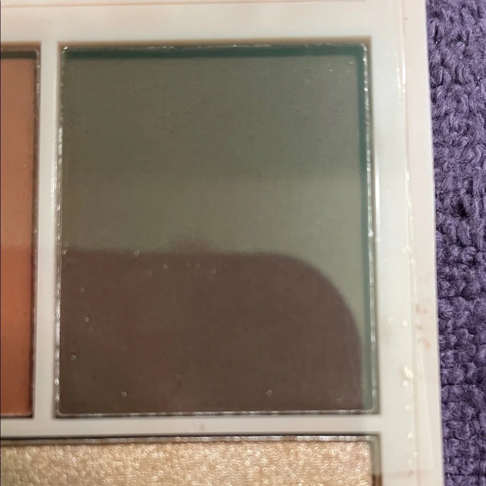 Revolution Contour Powder Compact - Medium